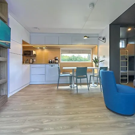 Tiny House, *