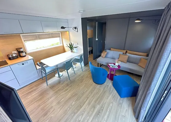 別荘 Tiny House, ノインブルク・フォルム・ヴァルト