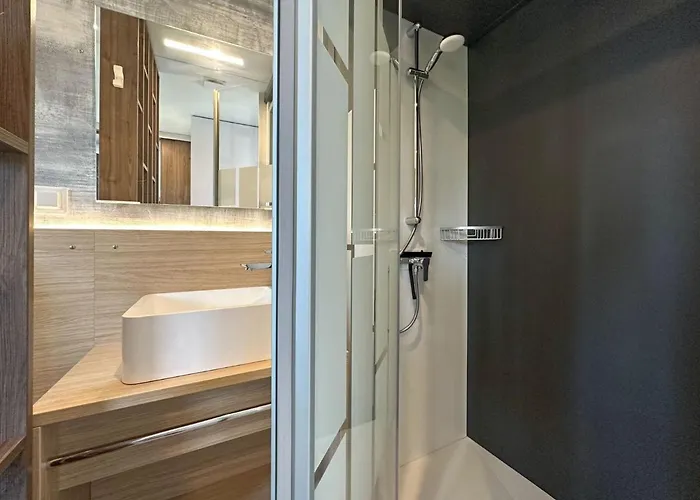 Tiny House, 別荘 ノインブルク・フォルム・ヴァルト